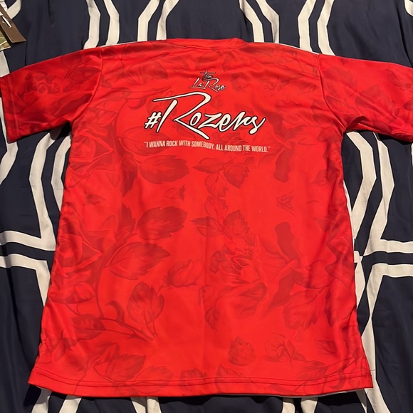 La Rose Jersey-style concert t-shirt 2010s tumblr era!! - Picture 4 of 4